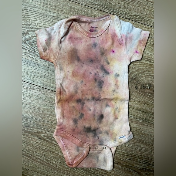 Handmade Organic Botanical Dyed Baby Onzies Cotton 0-9 Months - Picture 11 of 13
